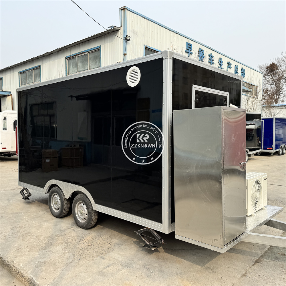 Kiosk z kawą, lodami i fast fo – Coffee Tea & Espresso Appliances recenzja i cena
